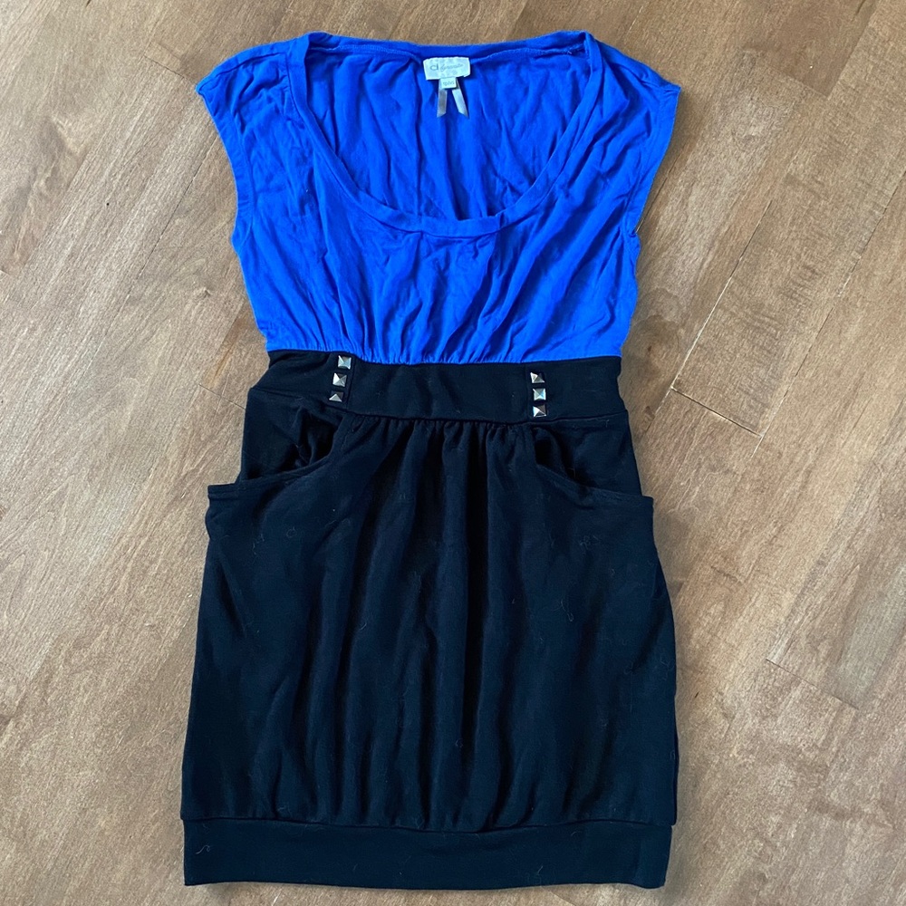 DYNAMITE mini dress with two front pockets